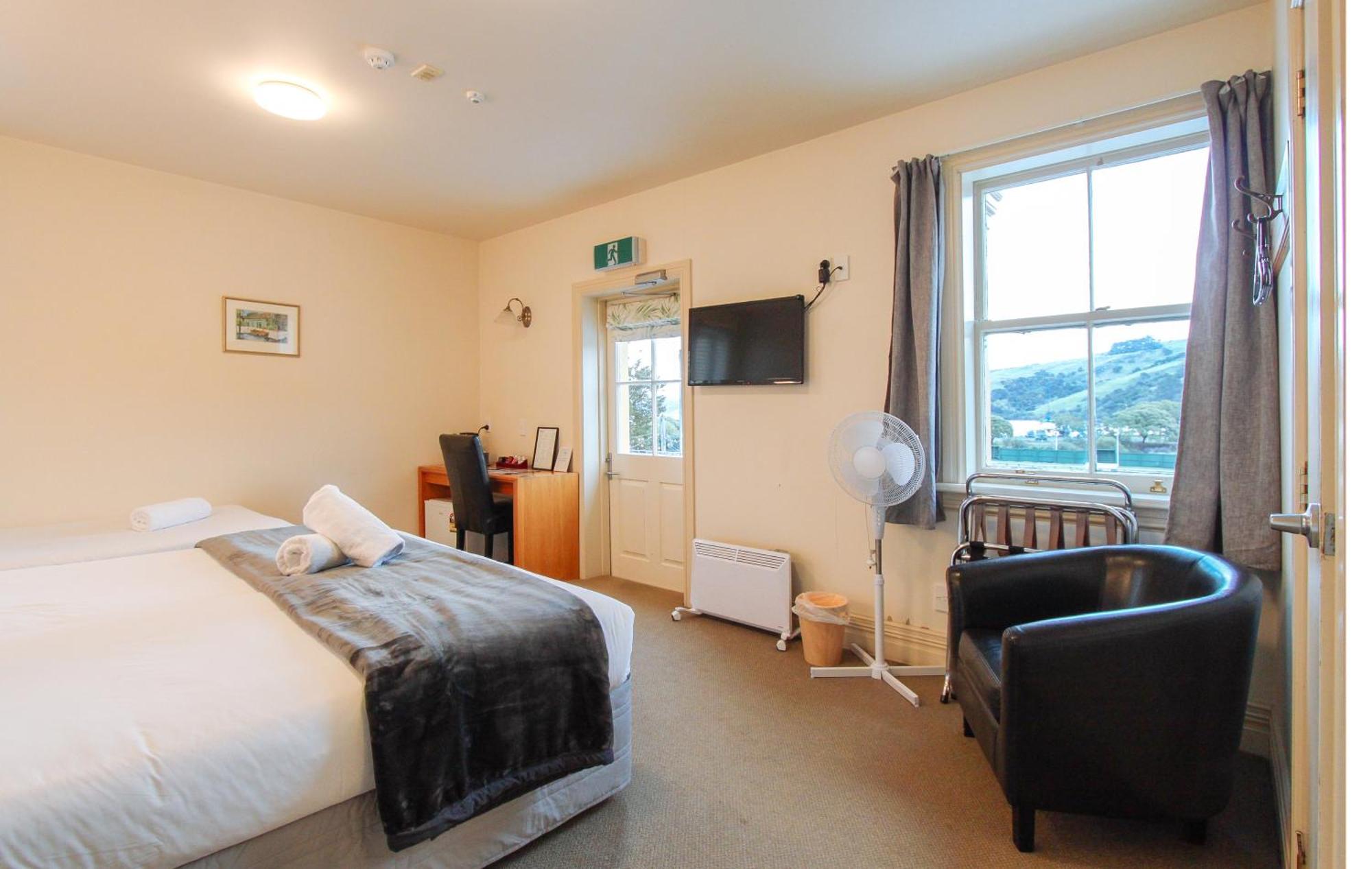 The Grand Hotel & Bar - Akaroa Zewnętrze zdjęcie